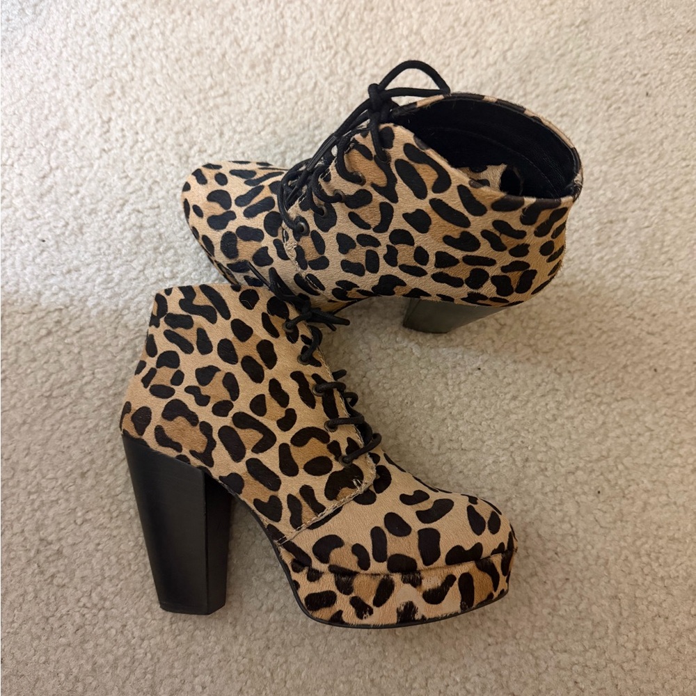 Steve Madden Leopard Cheetah Platform Booties size 7